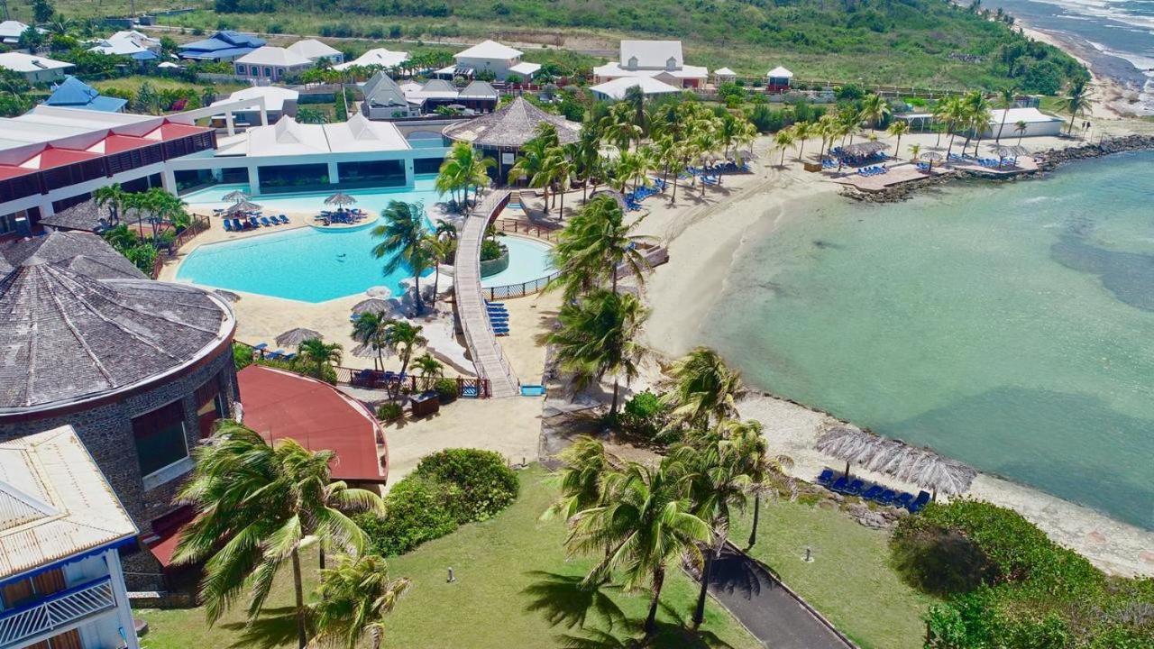 Romantique Et Bel Appartement En Bord De La Mer, Piscine Surveillee Et Belle Plage A 50M Сен-Франсуа Екстер'єр фото