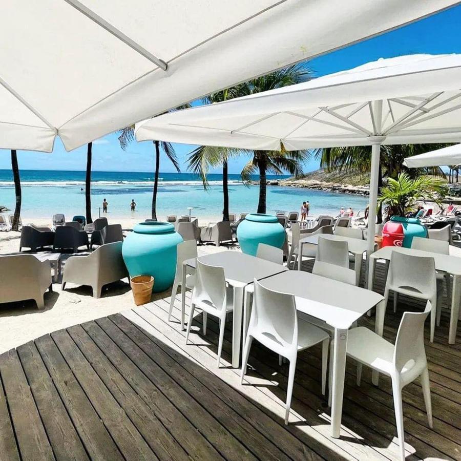 Romantique Et Bel Appartement En Bord De La Mer, Piscine Surveillee Et Belle Plage A 50M Сен-Франсуа Екстер'єр фото